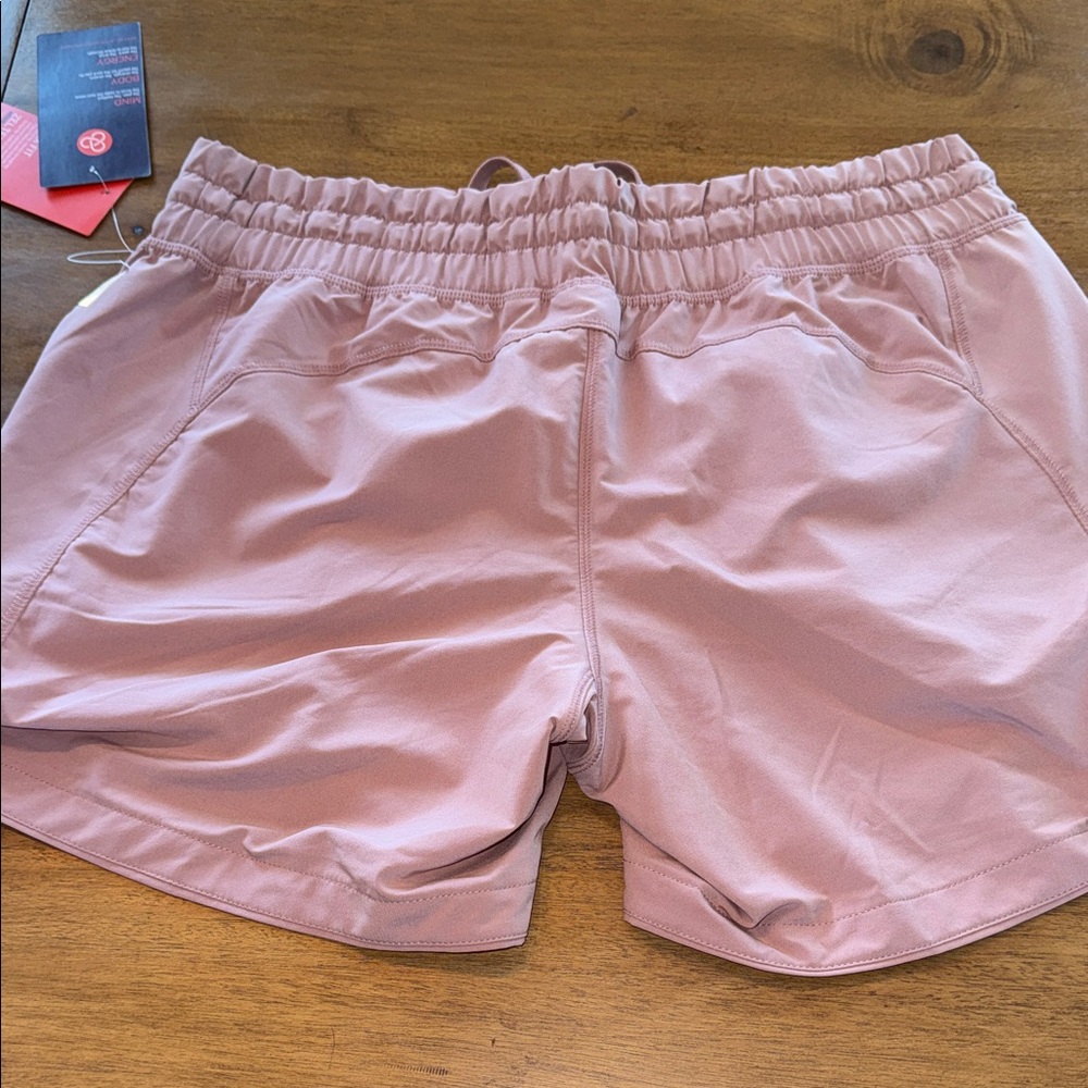 Zella Light Pink Elastic Waist Athletic Shorts with Zip Pockets - Picture 5 of 6